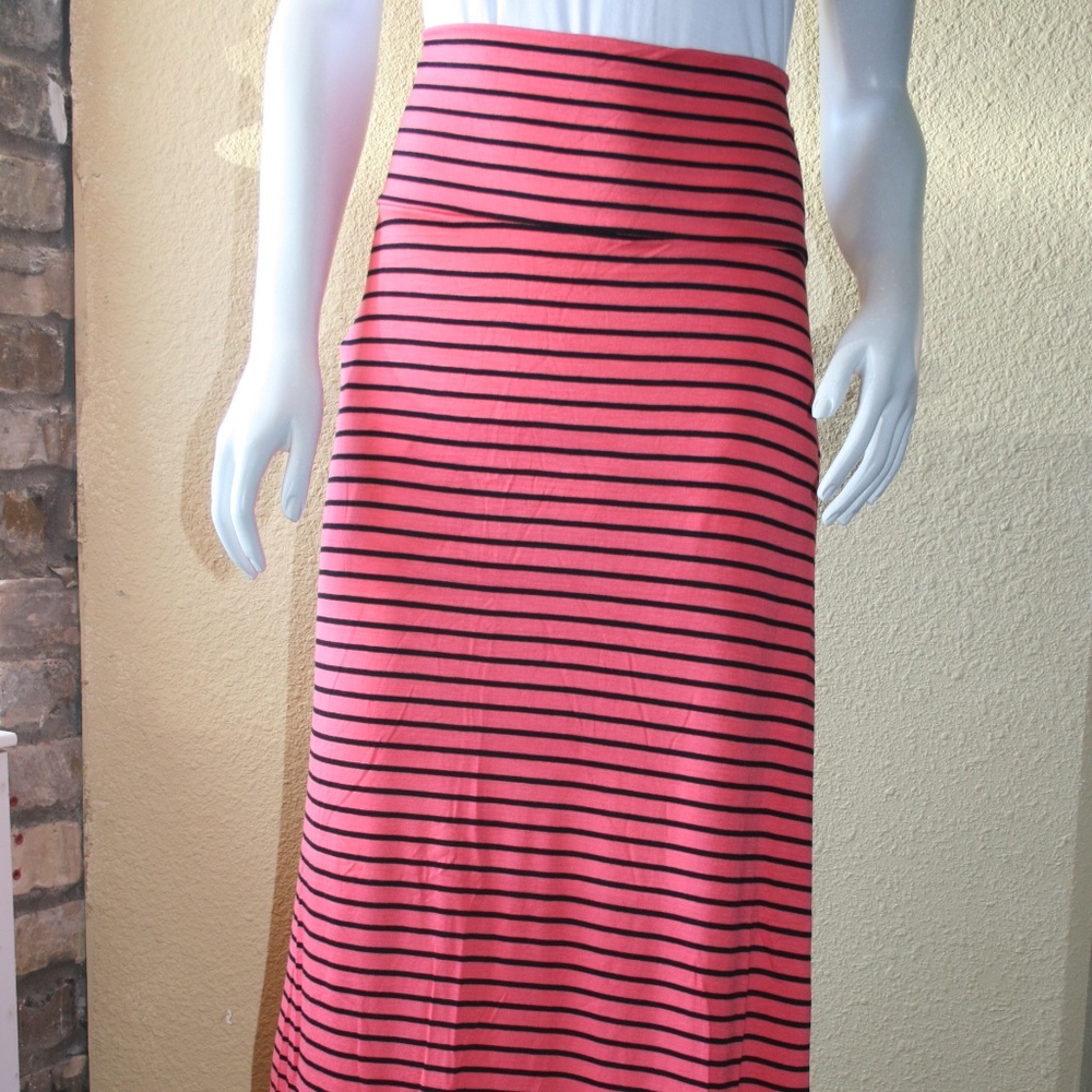 H&L Maxi skirt 3XL NWT